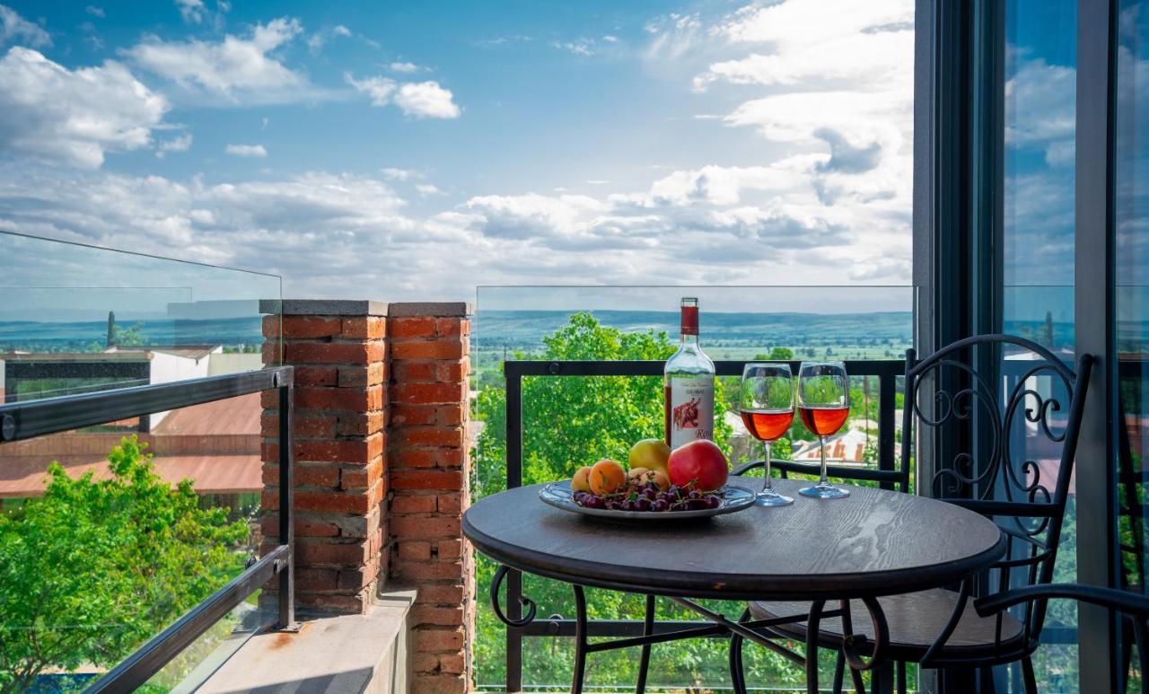 Hotel Giuaani Winery à Manavi Extérieur photo