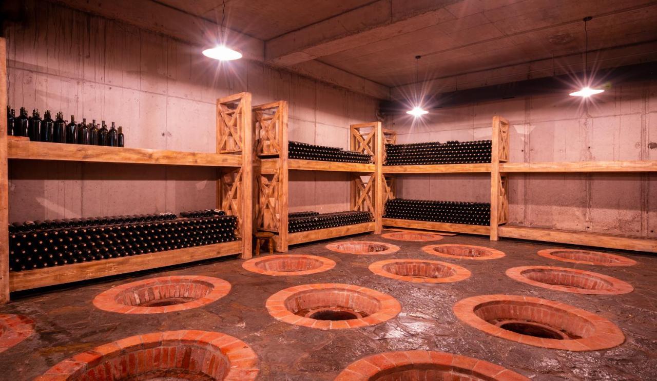 Hotel Giuaani Winery à Manavi Extérieur photo